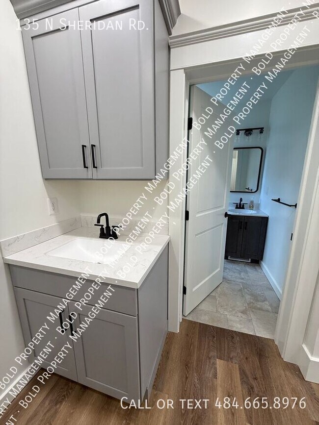 Building Photo - 135 N Sheridan Rd