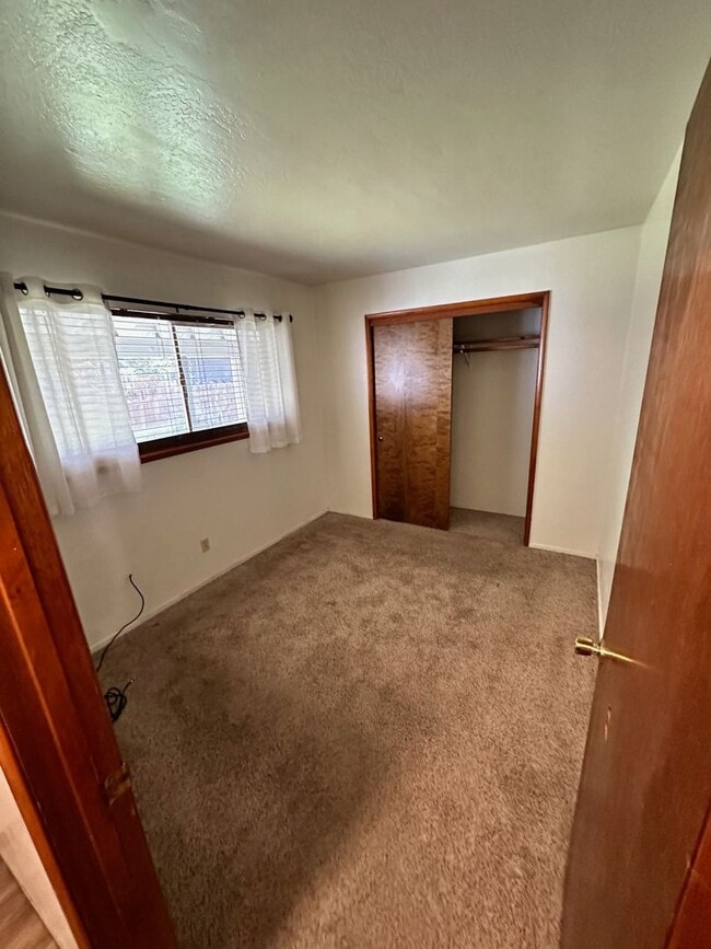 Building Photo - 1BR Apartment available for a long term, n...