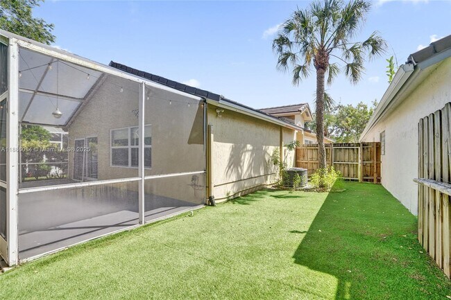 Building Photo - 4161 Sapphire Terrace
