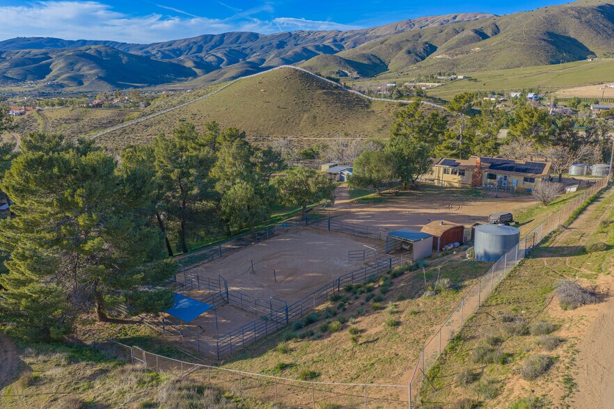 Building Photo - 35315 Glenwall St