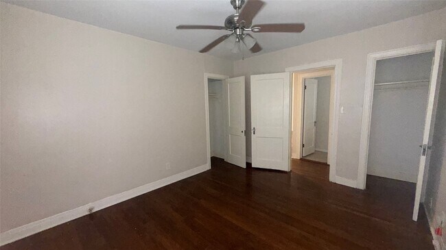 Building Photo - 1850 W Main St