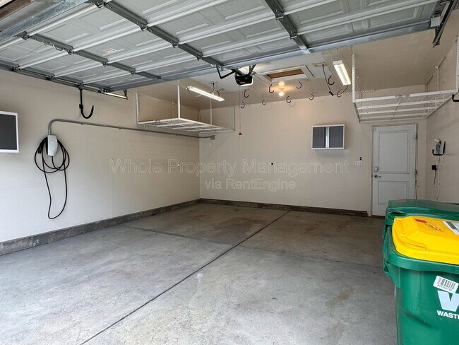 Building Photo - 6771 Larsh Dr