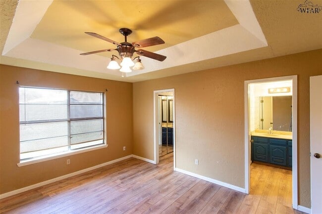 Building Photo - 4614 Spring Shadow Dr
