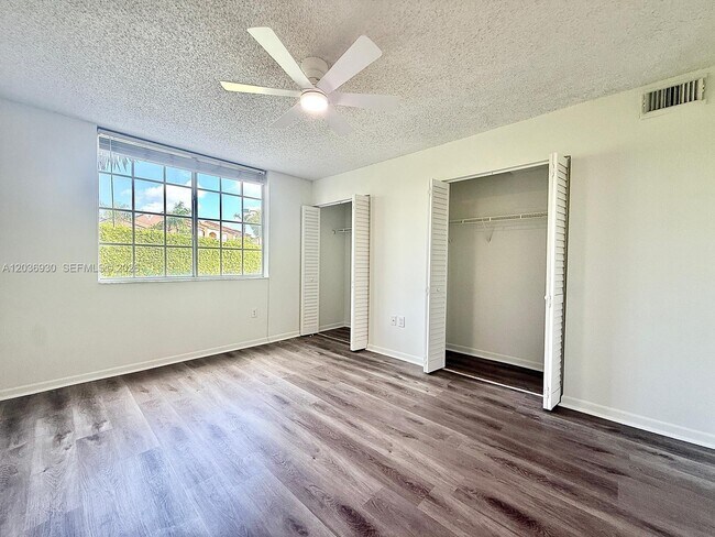 Building Photo - 1743 Village Blvd