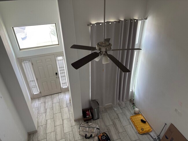 Building Photo - 402 Placido Dr