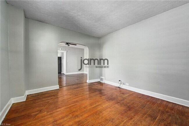 Building Photo - 1511 Westwood Ave