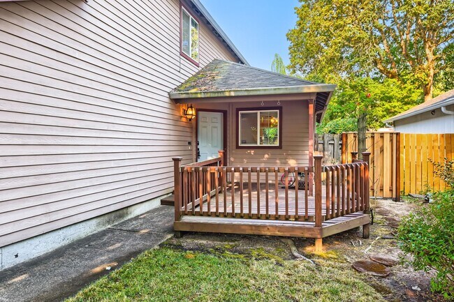 Building Photo - 4605 SW 164th Terrace