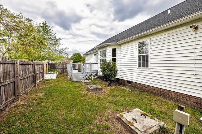 Building Photo - 7600 Lilly Pond Ln