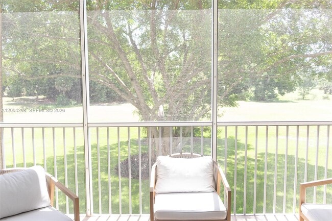 Building Photo - 3250 N Palm Aire Dr