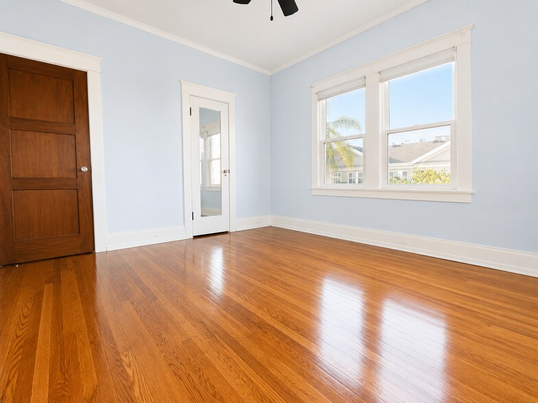Building Photo - 361 S Berendo St