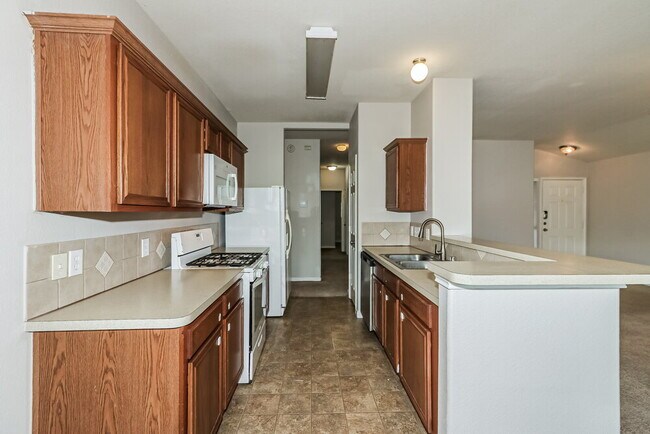 Building Photo - 15527 Lady Shery Ln