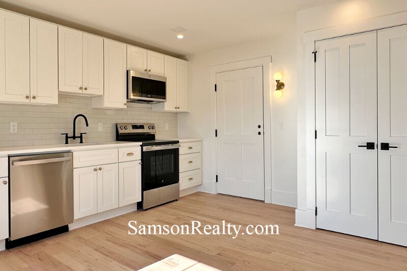 Building Photo - 31 Hope St