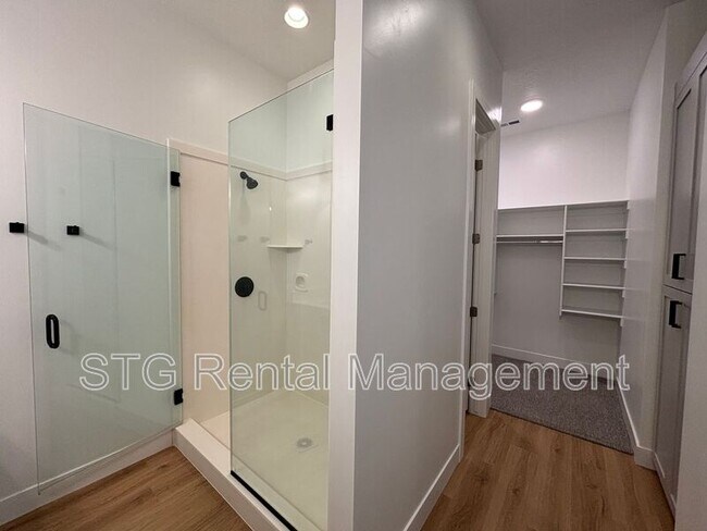 Building Photo - 2963 E Snowberry Dr