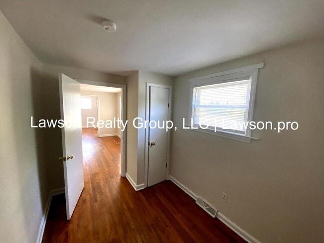 Building Photo - Cozy Three Bedroom Home in Salem with Shed