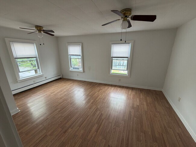 Building Photo - 58-60 Intervale Avenue