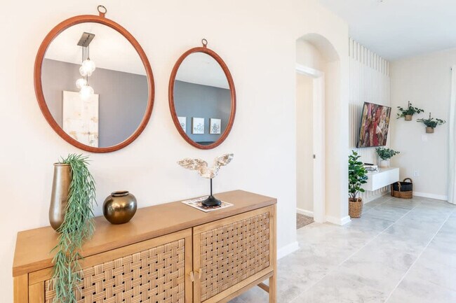 Building Photo - 1131 Challenge Dr