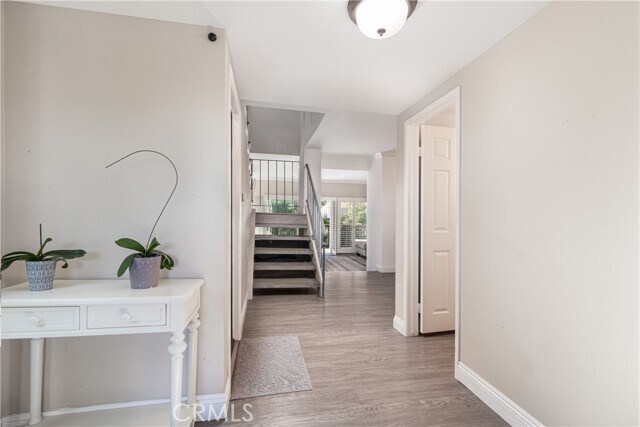 Building Photo - 28 Sycamore Ln