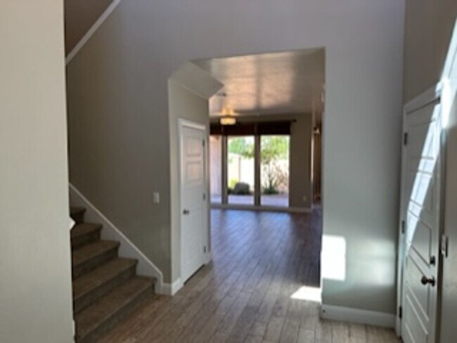 Building Photo - 4 Bedroom Condo With a Community Pool and ...