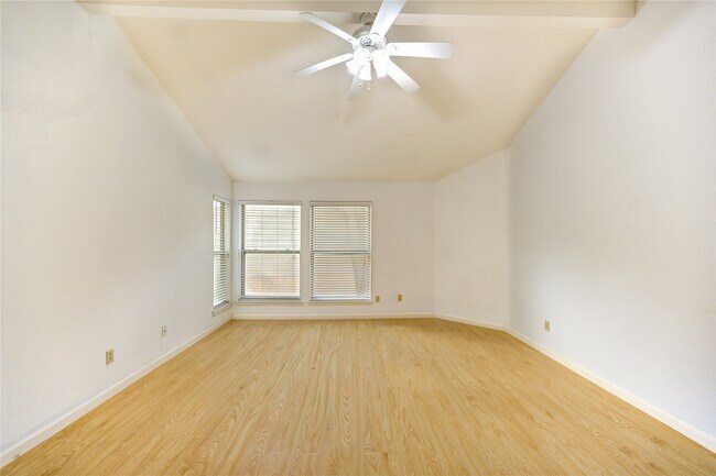 Building Photo - 12625 Memorial Dr