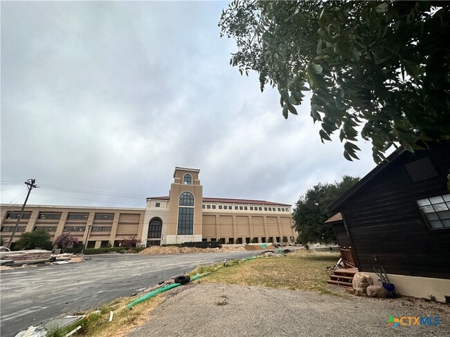 Building Photo - 244 W Sessom Dr