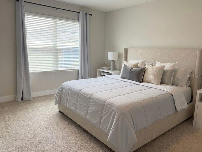 Building Photo - 33412 Country House Dr