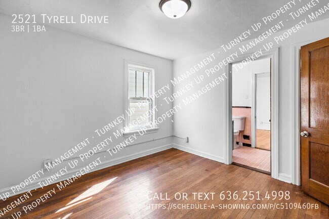 Building Photo - 2521 Tyrell Dr