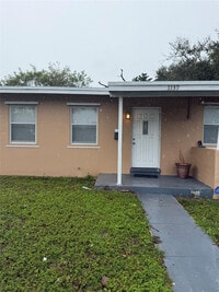 Building Photo - 1139 NW 9th Ave