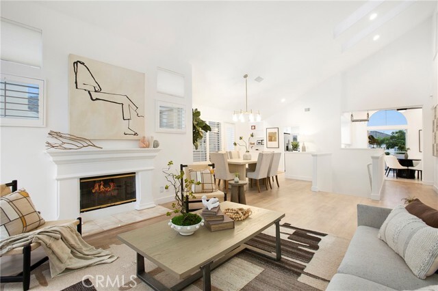 Building Photo - 24 Costa Brava