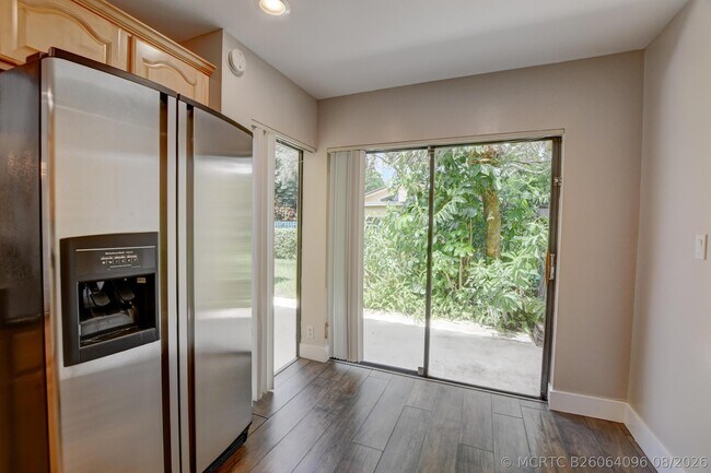 Building Photo - 6165 Belleza Ln