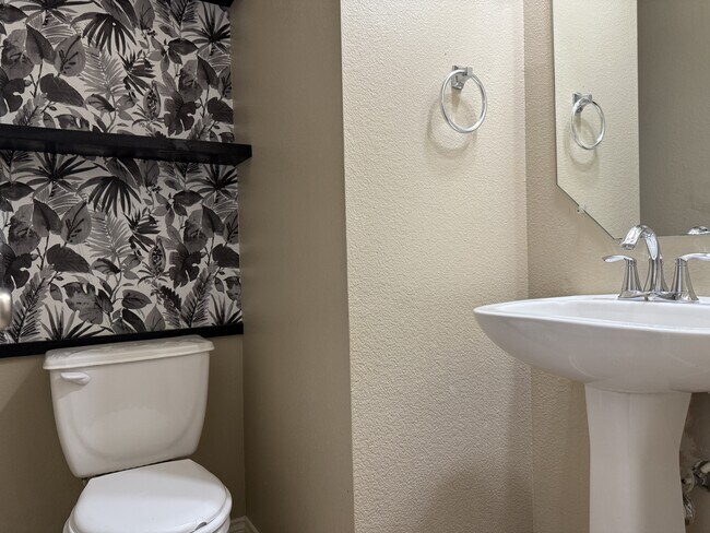 Building Photo - 6208 Melanie Dr