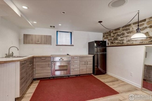 Building Photo - 719 Remington St