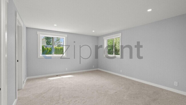 Building Photo - Unit