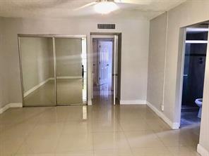 Building Photo - Northeast 30th Place, Aventura, FL 33180 - 3 BR 2 BA condo