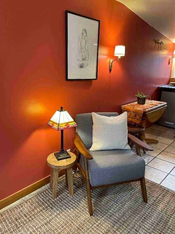 Building Photo - 8 Woodford St