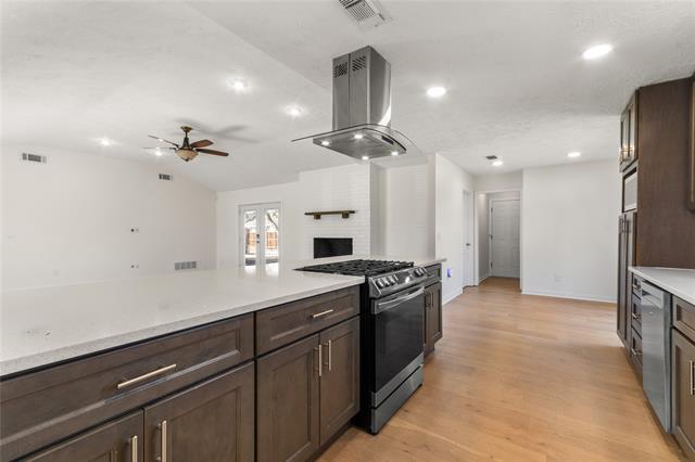 Building Photo - 609 Lake Ridge Dr