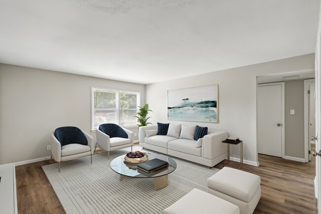 Living Area - Magnolia Place Apartments