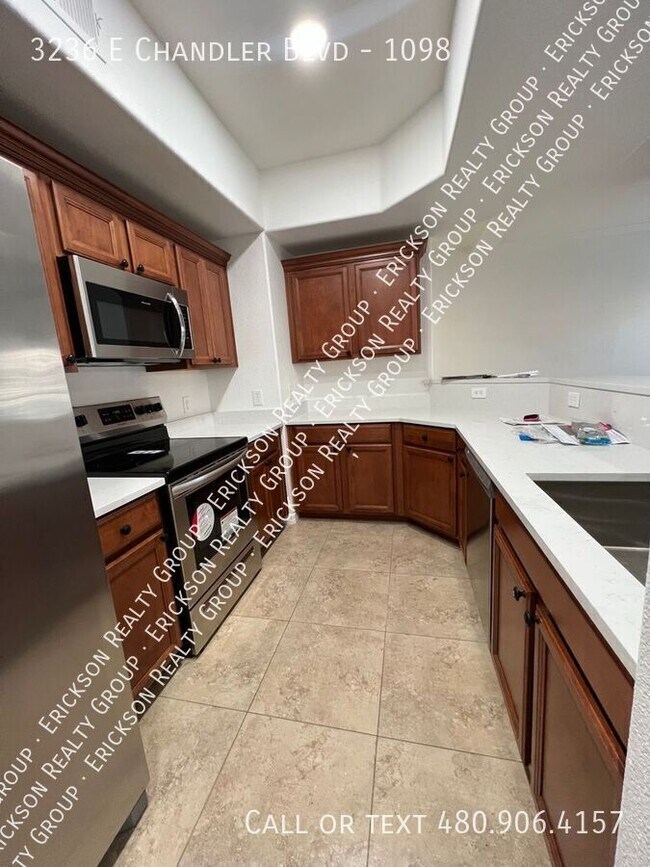 Building Photo - 3236 E Chandler Blvd