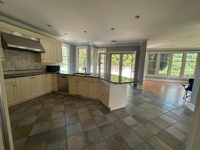 Kitchen Open To Family Room - 6 Sherwood Farms
