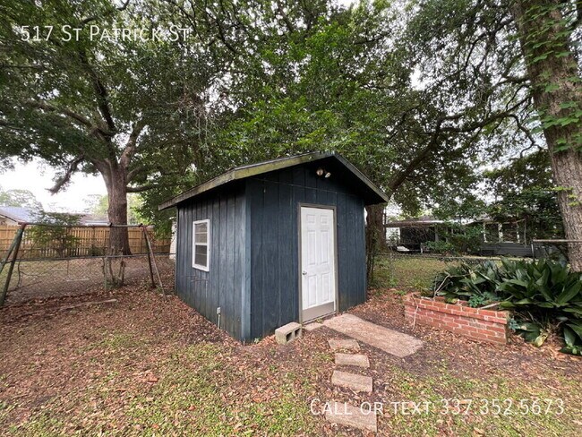 Building Photo - 517 St Patrick St