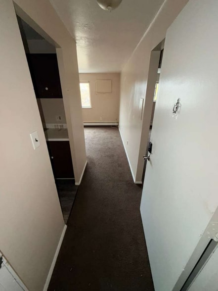 Building Photo - 14815 Euclid Ave