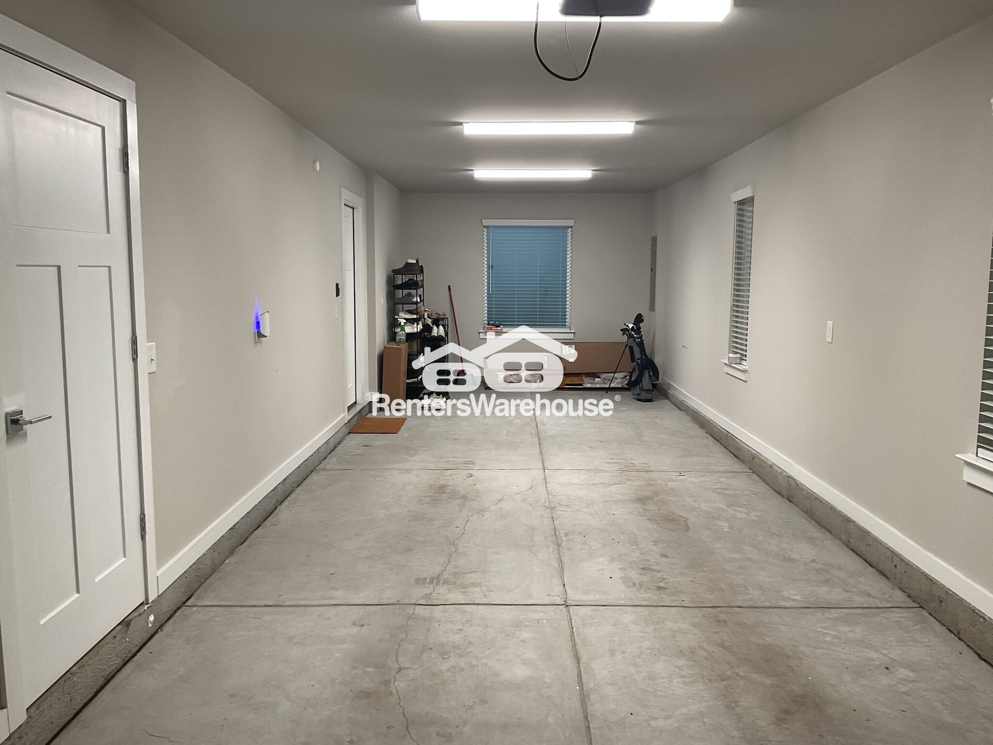 Building Photo - 1319 Millpark Ln