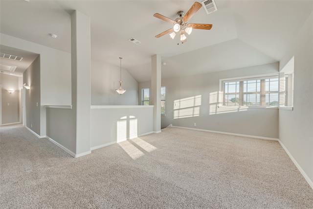 Building Photo - 500 Lakeview Dr