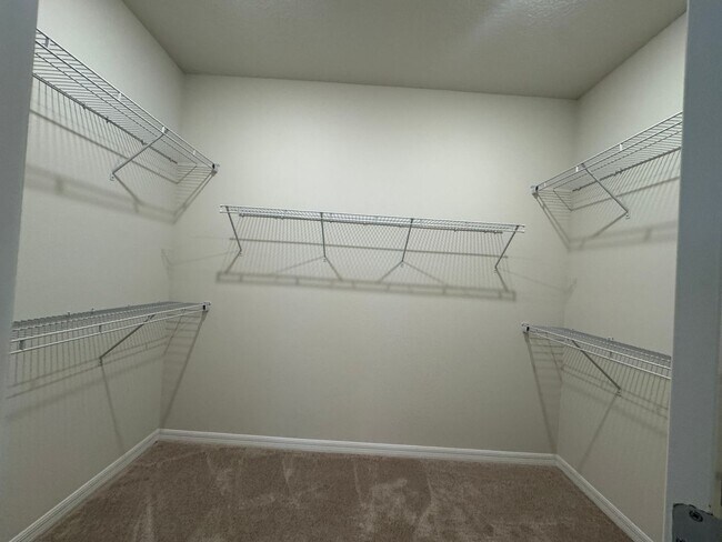 Building Photo - 5555 Settlingstone Ln