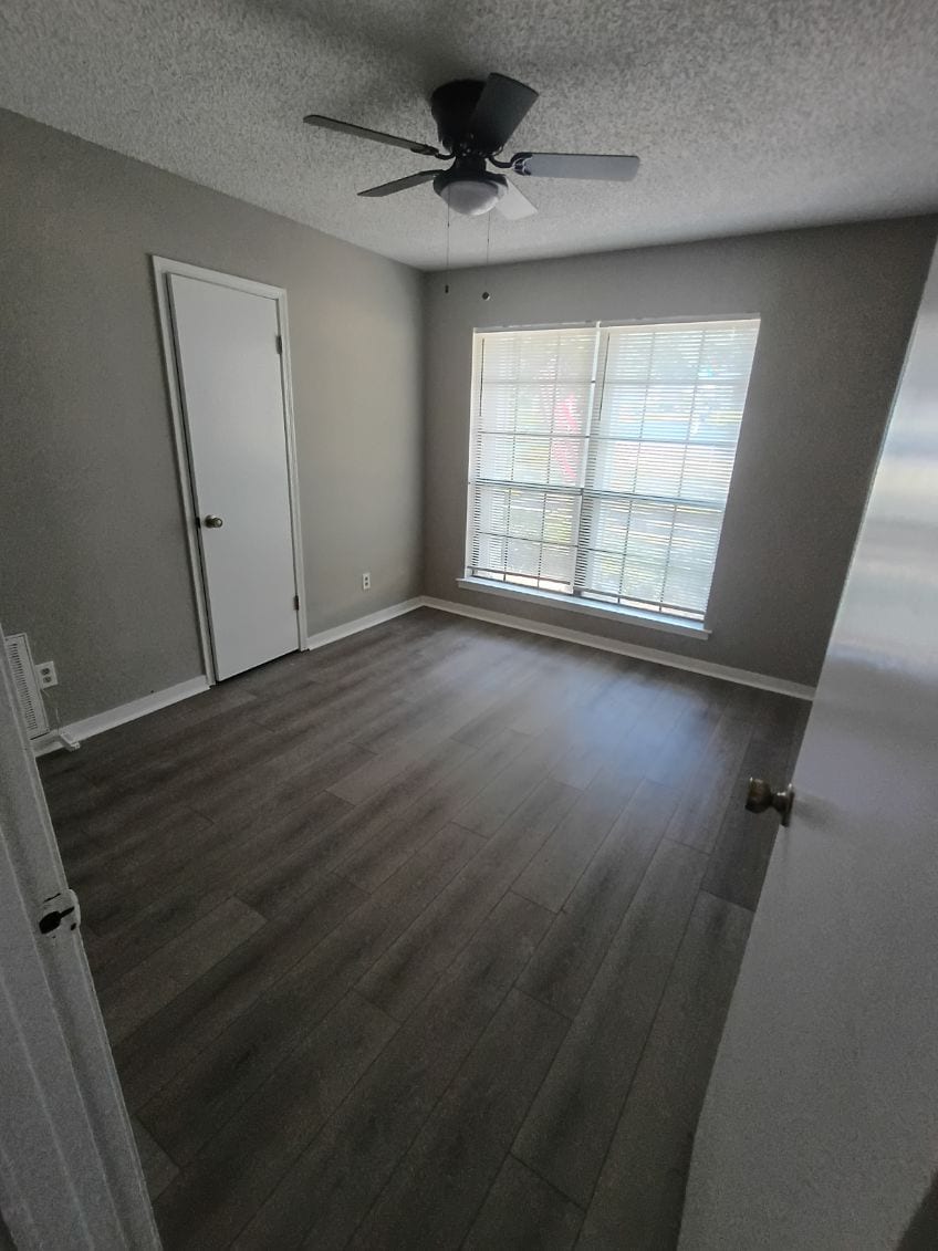 Building Photo - 2301 Cedar