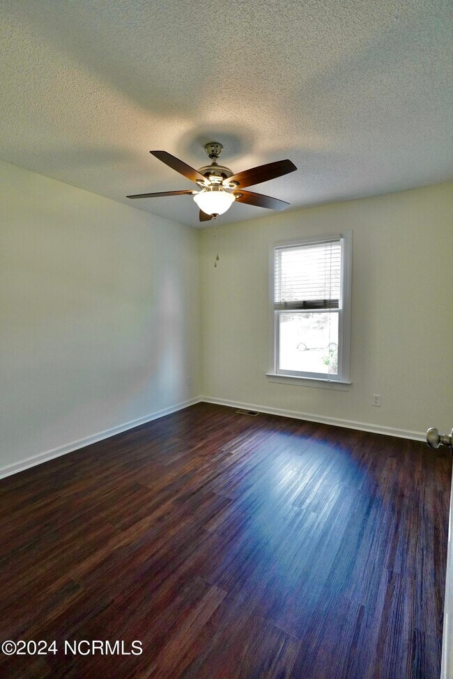Building Photo - 800 Pittsboro St