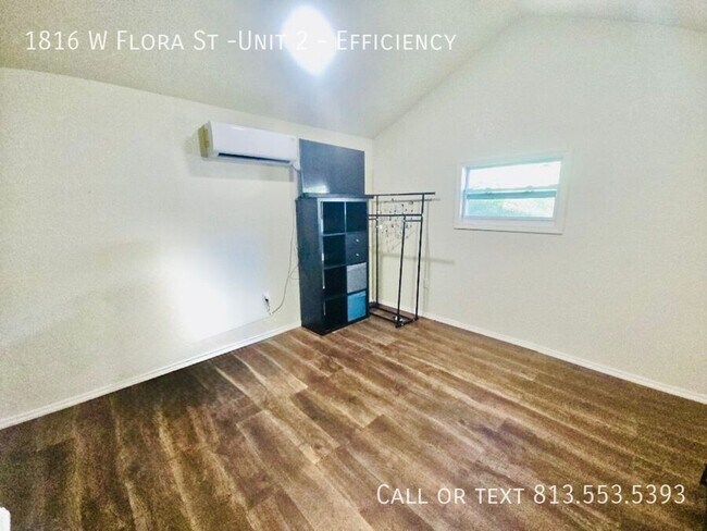 Building Photo - 1816 W Flora St