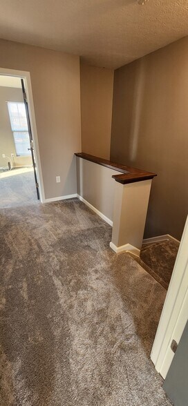Building Photo - 5637 Crystal Falls St