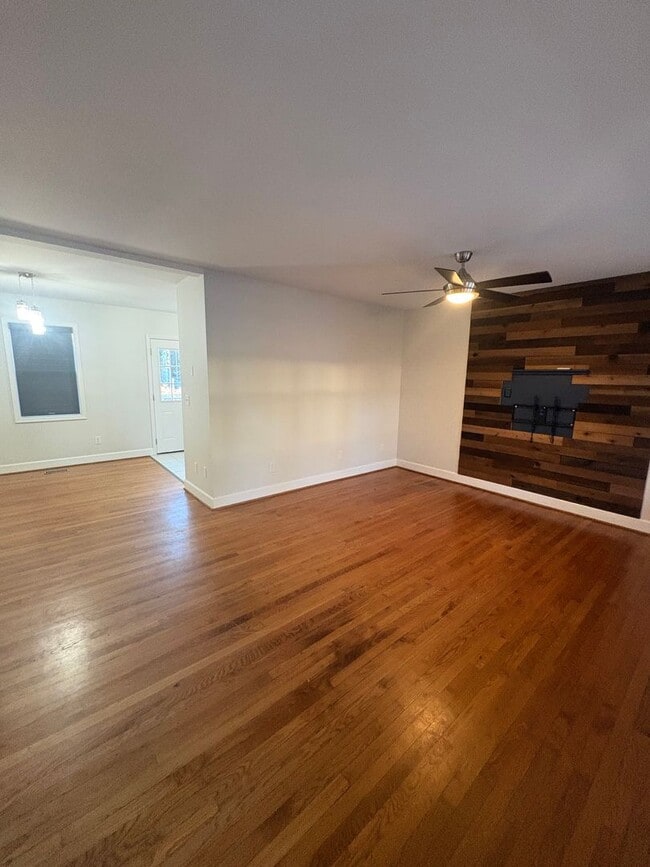 Building Photo - 1414 Ashburton Rd