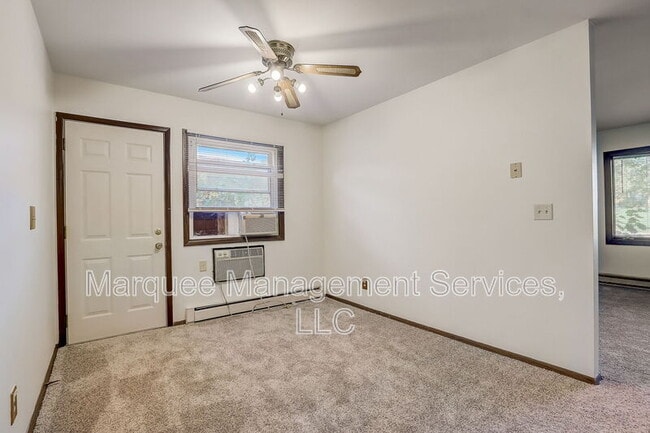 Building Photo - 416 S Bird St