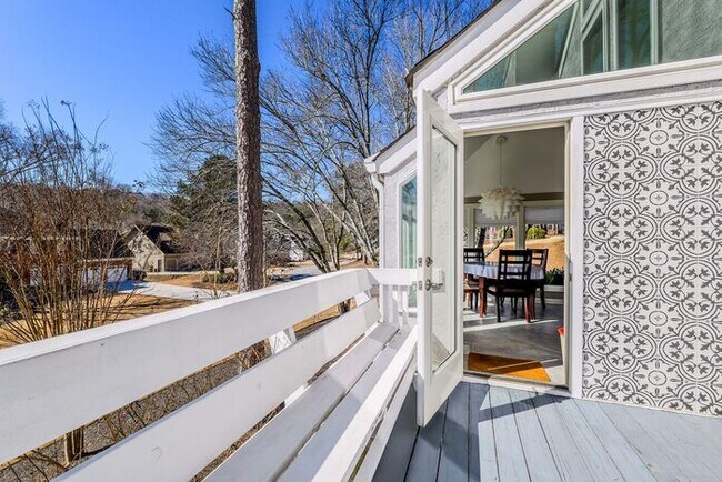 Building Photo - 4518 Club House Dr